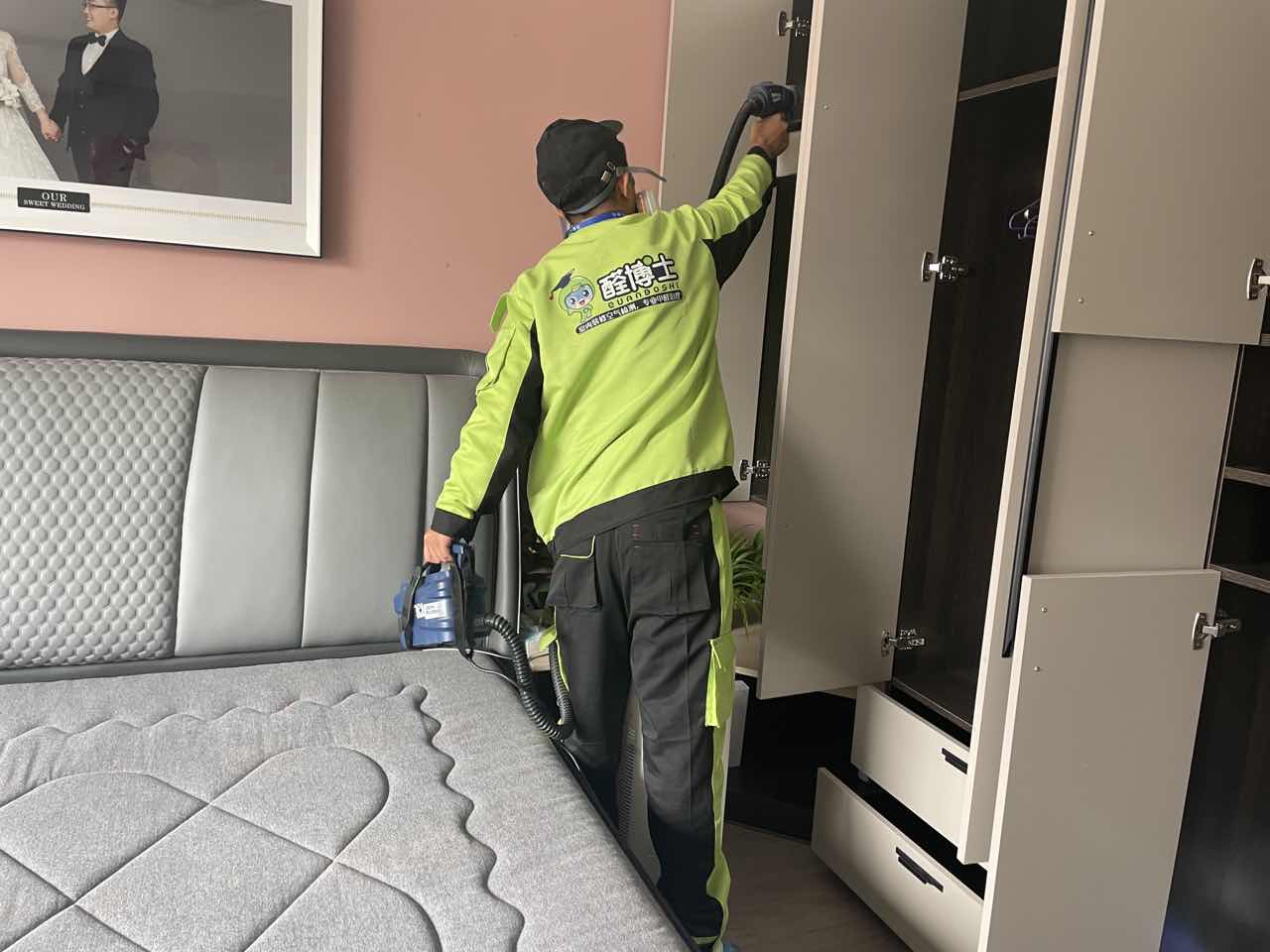 新买的衣柜要放几天才可以用 新买的衣柜要放几天才可以用